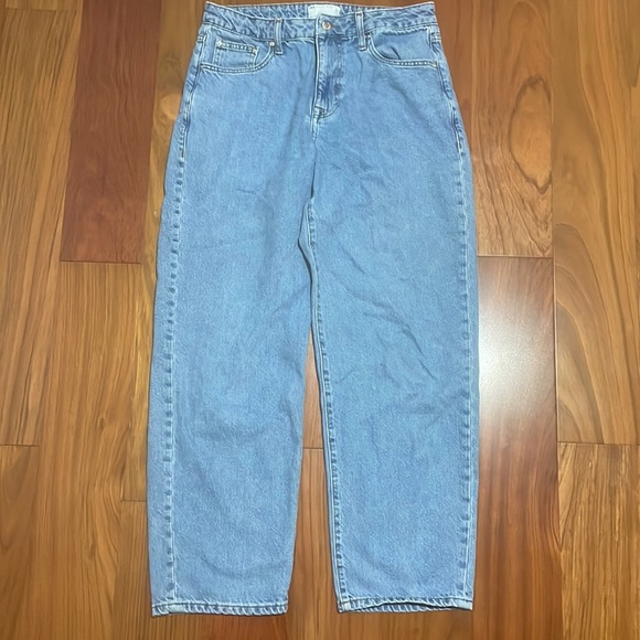 ASOS Light Blue Stonewash Jeans Relaxed Fit - Picture 1 of 2